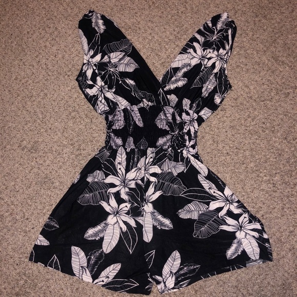 Floral romper - Picture 1 of 1
